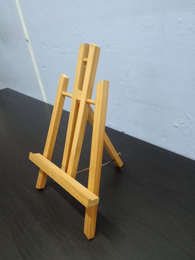 Mini caballete de madera