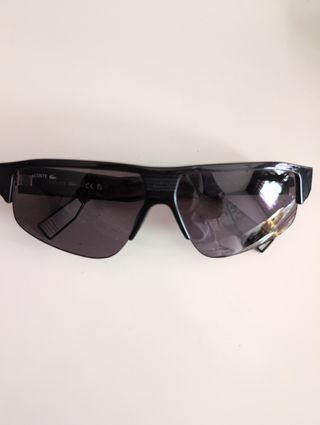 Gafas de sol Lacoste negras