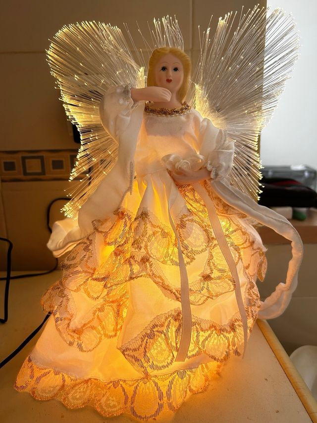 Angelito decorativo con luz