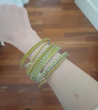 Conjunto de pulseras de aro