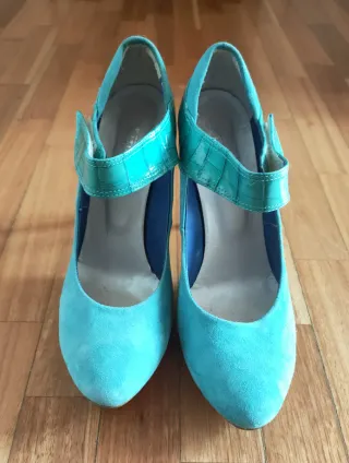 Décolleté turchesi con cinturino