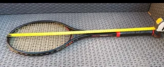 Raqueta de Tenis Negra y Roja