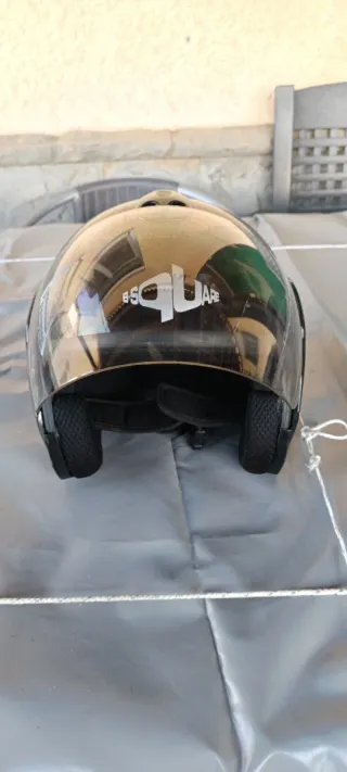 Casco de moto negro