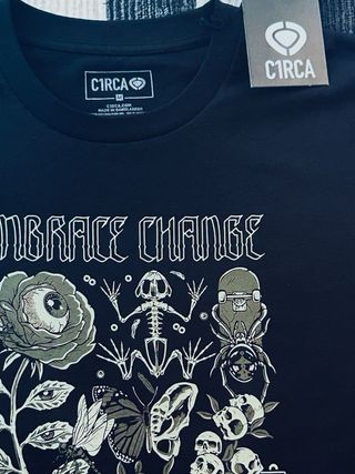 Camiseta CIRCA Talla M Estampado Embrace Change