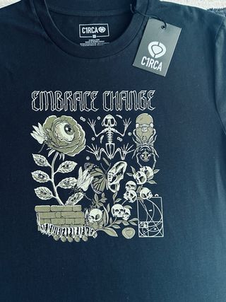 Camiseta CIRCA Talla M Estampado Embrace Change