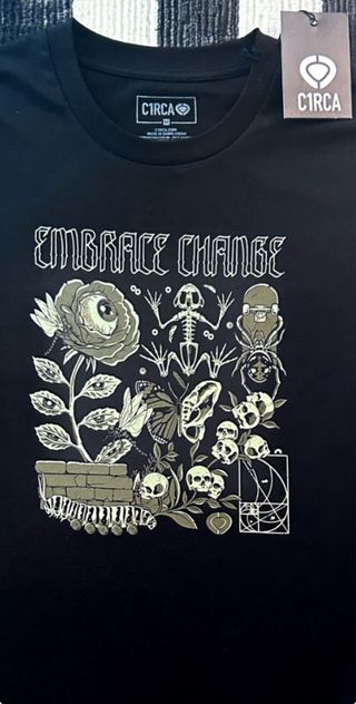 Camiseta CIRCA Talla M Estampado Embrace Change