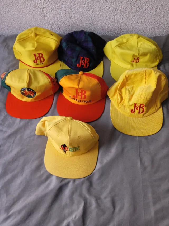 Lote 7 Gorras J&B