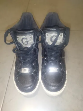 Botín Guess Negro, Talla 37.
