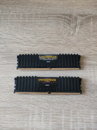RAM Vengeance DDR4 x2 8GB (16GB)