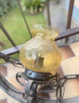 Lampadario in vetro e metallo