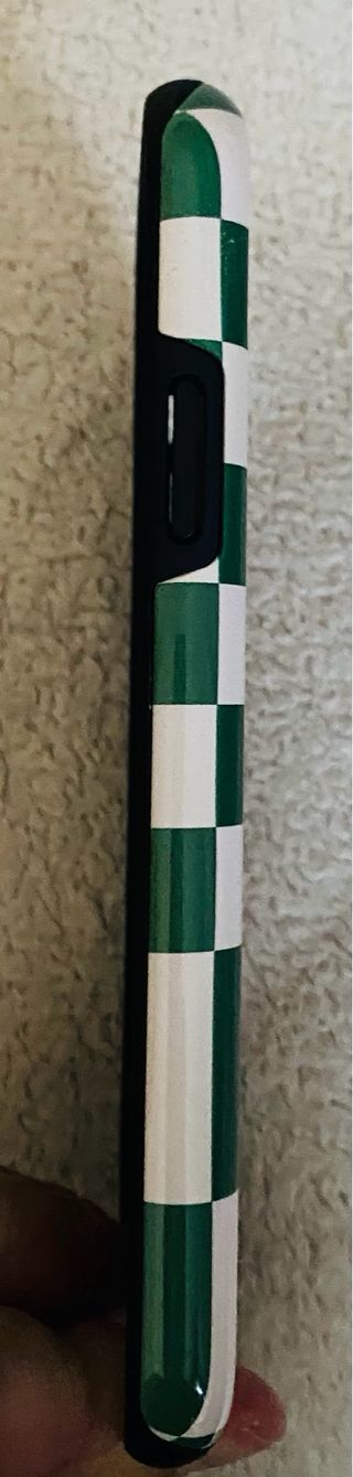 Custodia a quadretti verde Burga per iPhone 11