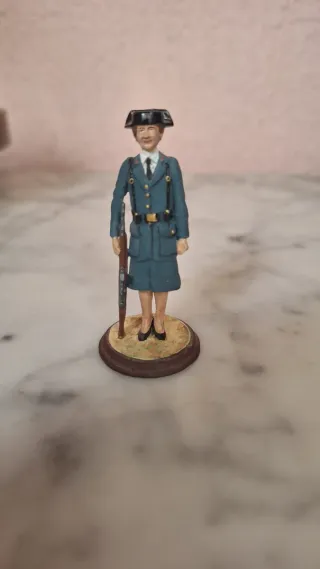 Figura Mujer Guardia Civil