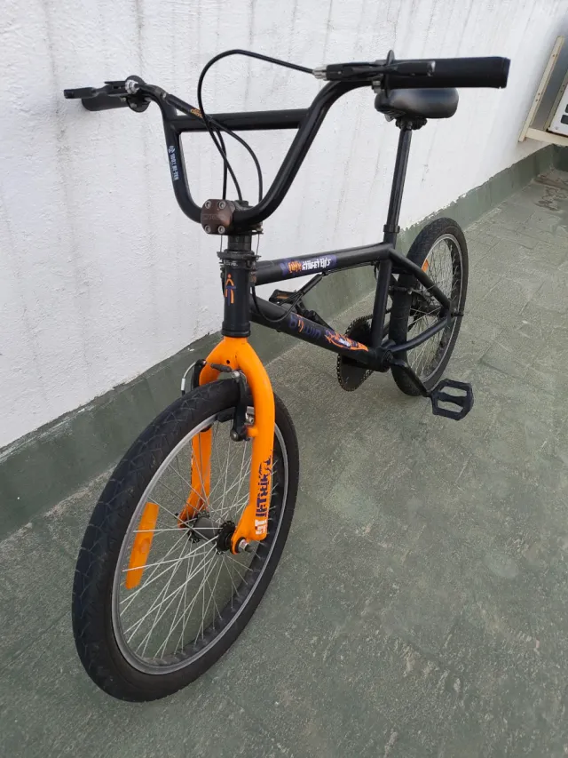 Bicicleta BMX tope guapa