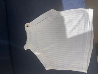 Camiseta blanca de canalé
