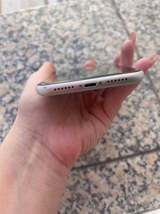 iPhone 11 Apple