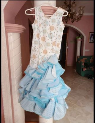 Traje de flamenca volantes azul y marrón