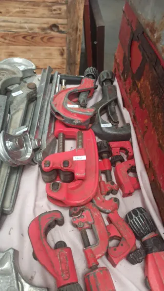 Se vende Herramientas de fontanería y presión 