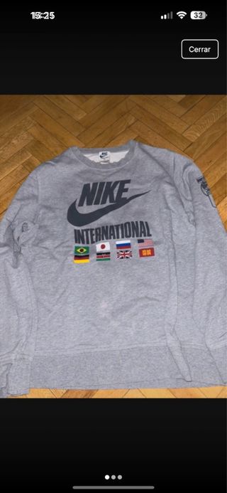 Sudadera Nike International Vintage Gris