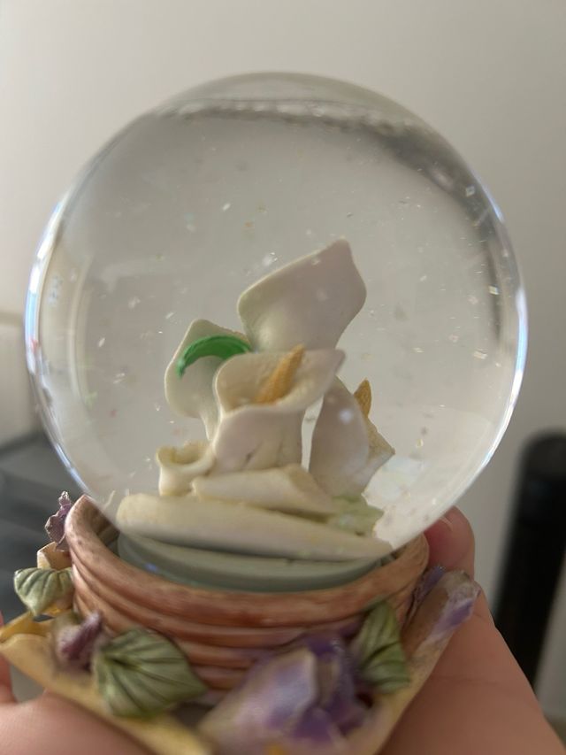 Bola de cristal con flores