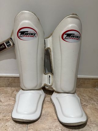 Twins Special - Espinilleras Muay Thai
Talla L