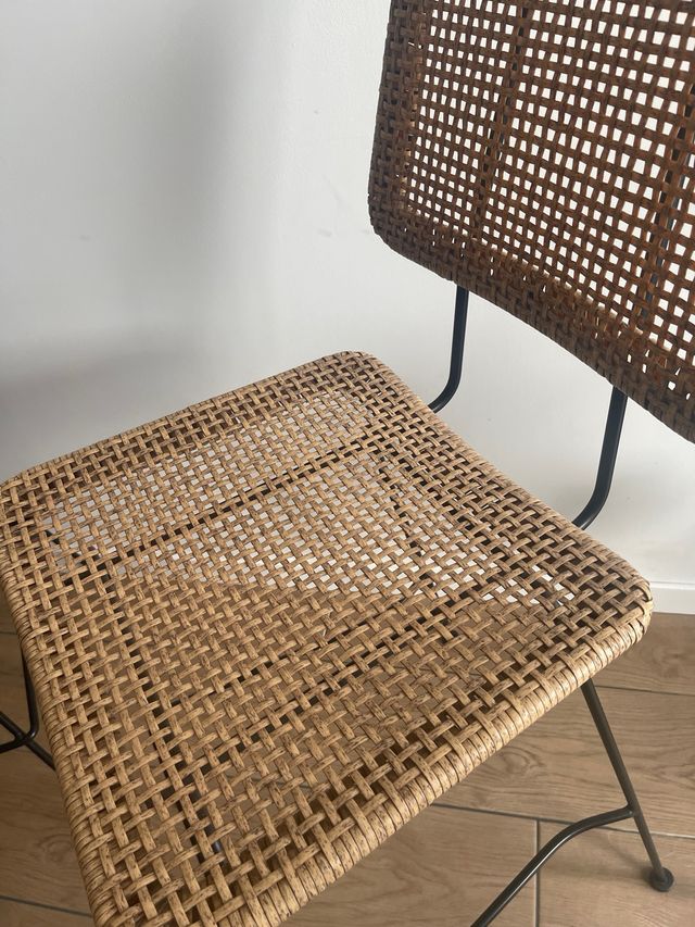 2 sillas alta por 175€.