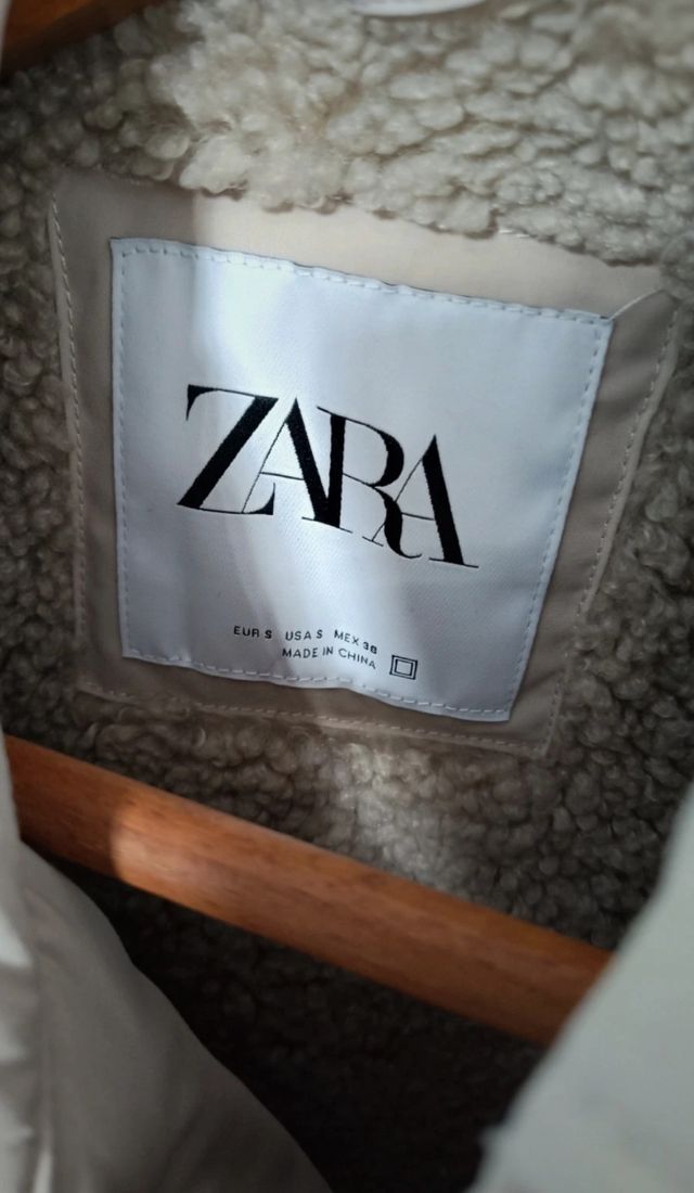 Cappotto Zara uomo imbottito impermeabile beige