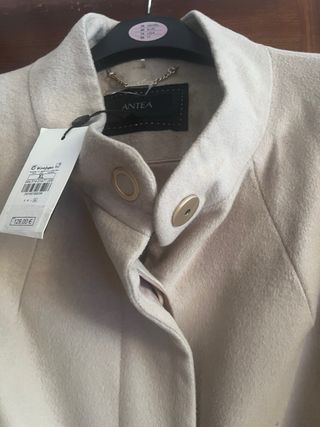 Abrigo mujer  de El Corte Inglés.  sin estrenar co