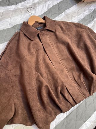 Chaqueta efecto ante marrón