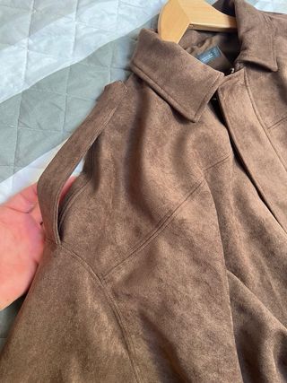 Chaqueta efecto ante marrón