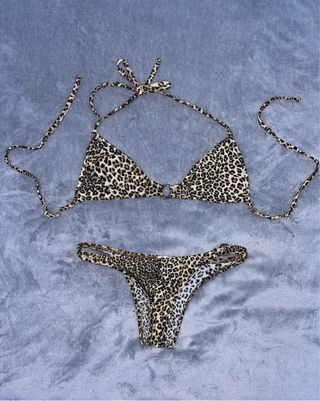 Bikini Bershka leopardo años 2000