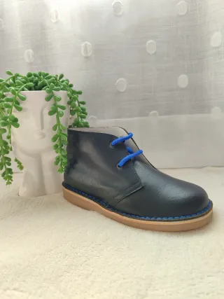 Bota niño azul marino