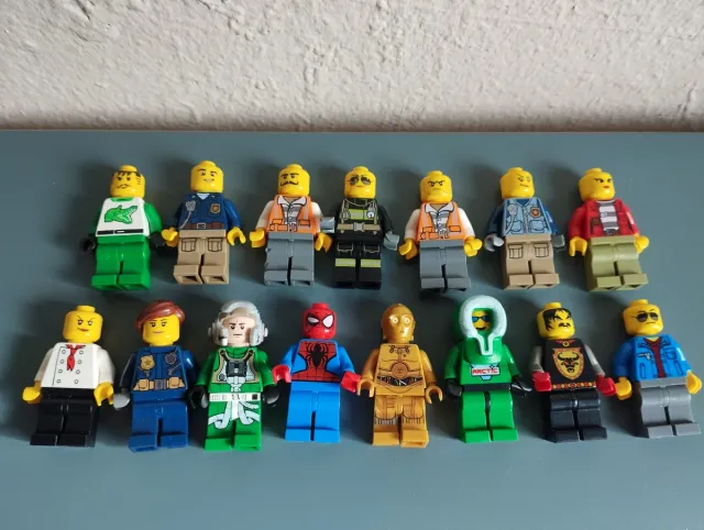 Lote 15 Figuras Lego Variadas