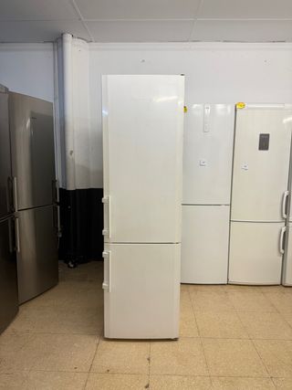 Nevera Liebherr 200x60 con garantía