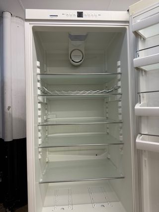 Nevera Liebherr 200x60 con garantía