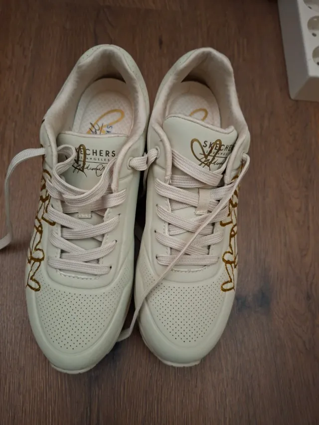 Skechers Uno Heart Doradas Talla 38