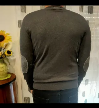 Maglione uomo grigio con bottoni