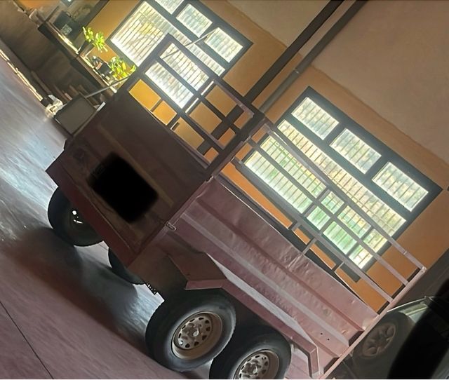 vendo o cambio x  otro mas chico

remolque carga