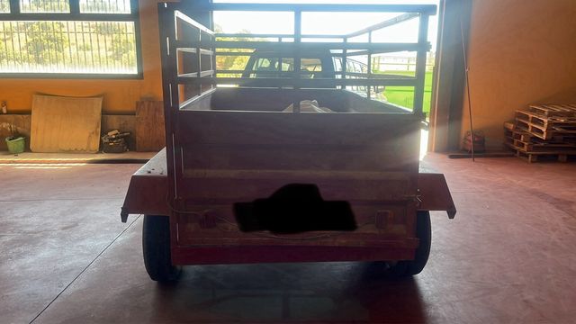 vendo o cambio x  otro mas chico

remolque carga