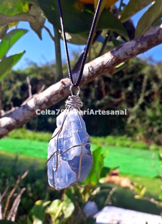 Collar Calcita Azul Chapado Oro Artesanal