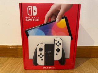 Nintendo Switch OLED bianco (confezione)