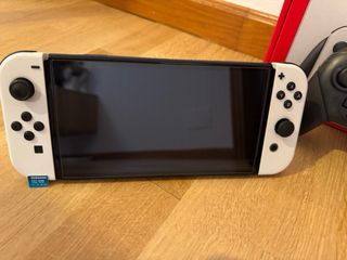 Nintendo Switch OLED bianco (confezione)