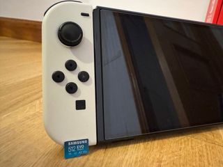 Nintendo Switch OLED bianco (confezione)