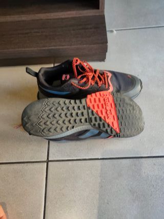 Zapatillas Reebok grises y naranjas