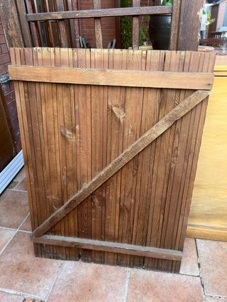 Contraventana de Madera Rústica