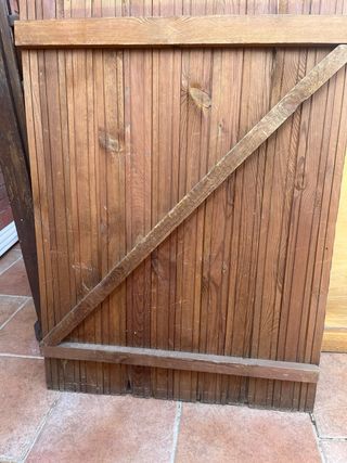 Contraventana de Madera Rústica