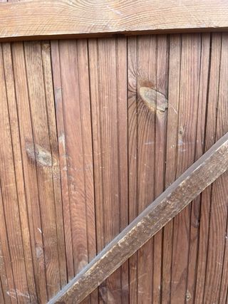 Contraventana de Madera Rústica