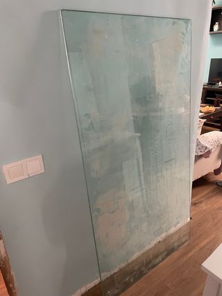 Sobremesa de cristal para oficina