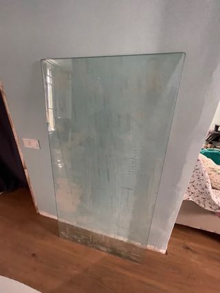 Sobremesa de cristal para oficina