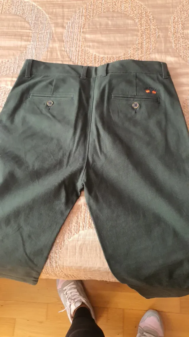 Pantalones adolescentes verdes