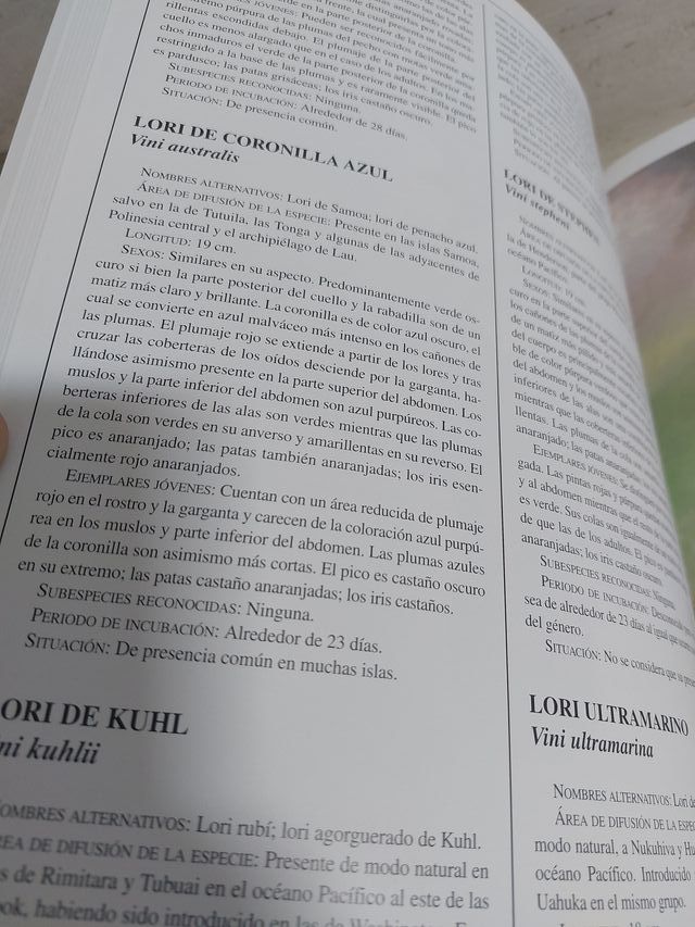 Atlas de Loros Dr. David Alderton